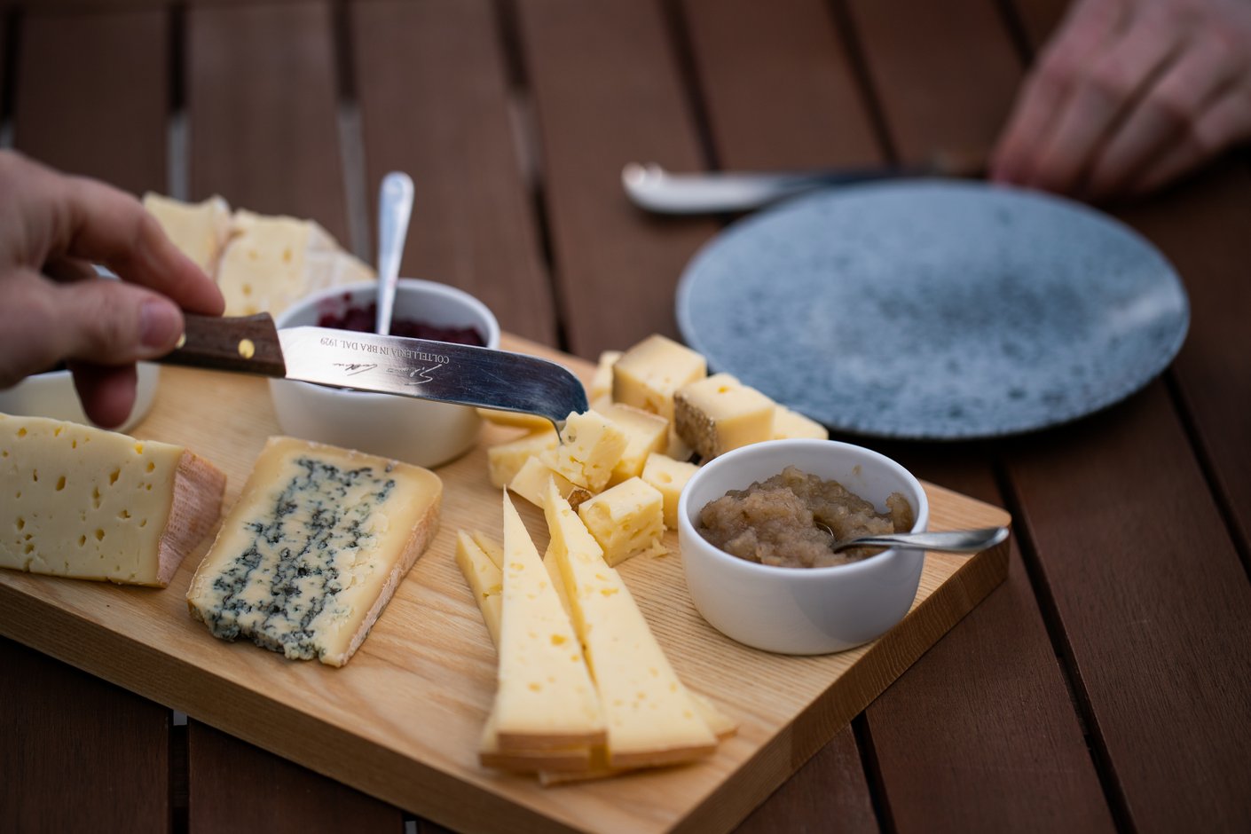 Käse mit Chutney