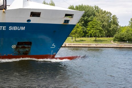Nord-Ostsee-Kanal Westerrönfeld Schiffe Kanal Mittelholstein