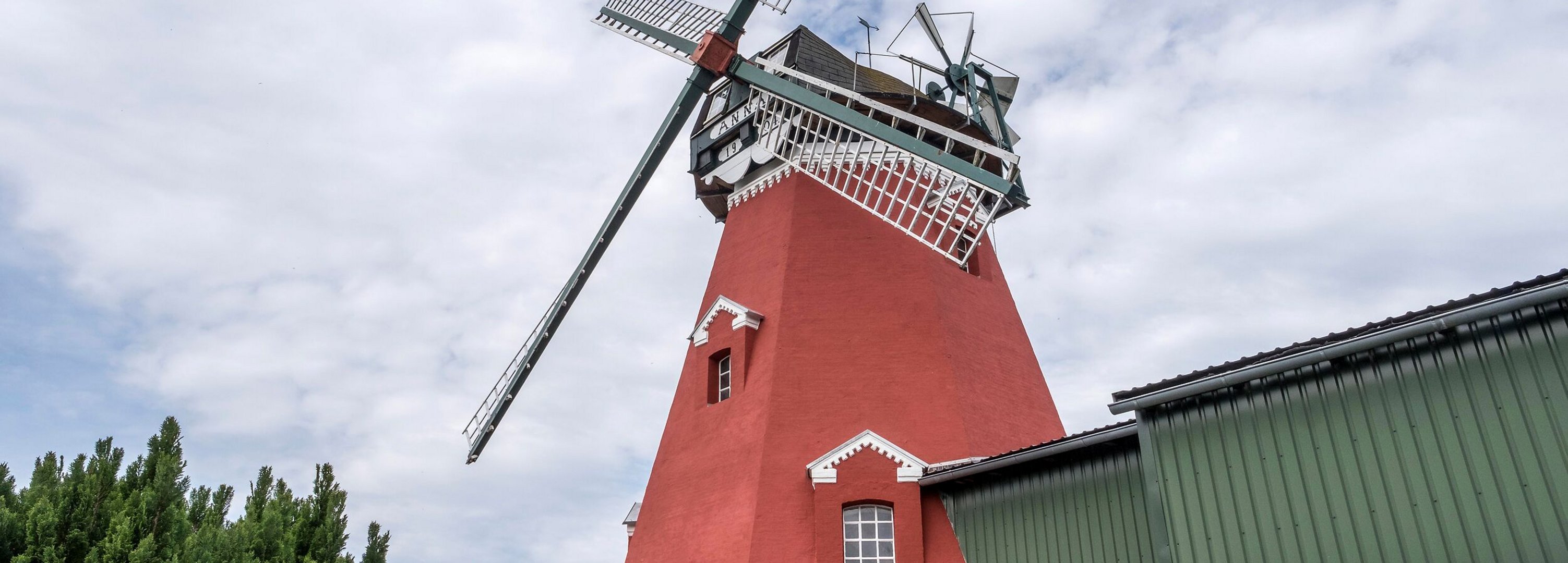 die rote Windmühle Anna in Nübbel 